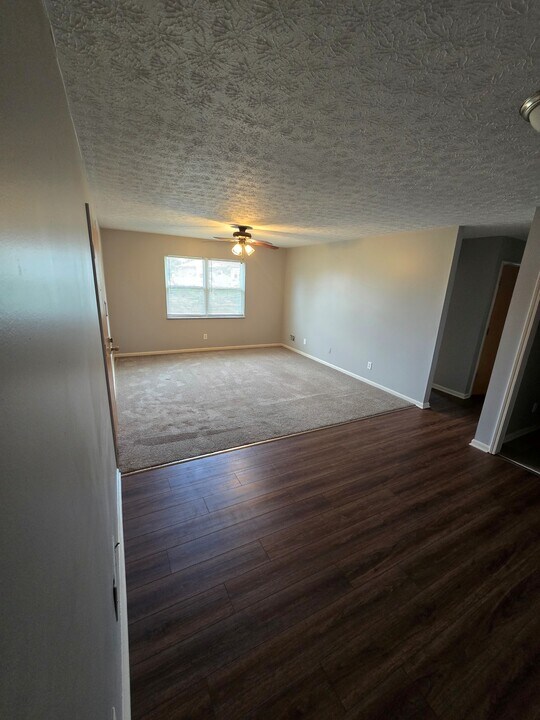 4216 N Church Way, Unit 8 in Louisville, KY - Building Photo
