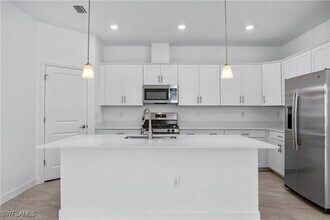 18311 Ridgeline Dr in Estero, FL - Building Photo - Building Photo