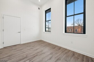 70 Roseville Ave in Newark, NJ - Building Photo - Building Photo