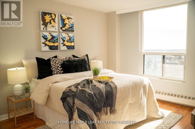 3120 Kirwin Ave in Mississauga, ON - Building Photo - Building Photo