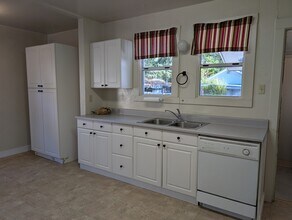 1633 Mill St in San Luis Obispo, CA - Foto de edificio - Building Photo