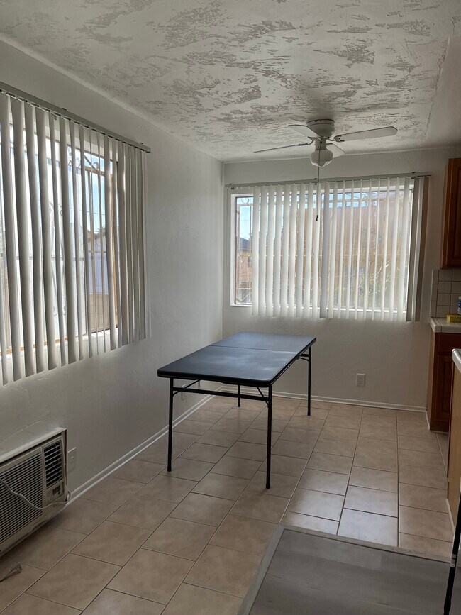 917 Marview Ave in Los Angeles, CA - Building Photo - Building Photo