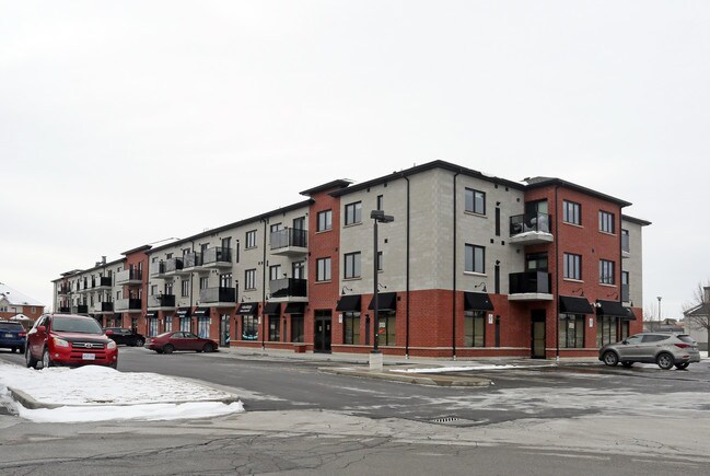 170 Rockhaven Ln in Hamilton, ON - Building Photo - Building Photo