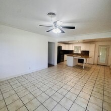 1503 N 18th St in Nederland, TX - Foto de edificio - Building Photo