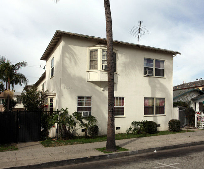 6341 Templeton St in Huntington Park, CA - Foto de edificio - Building Photo