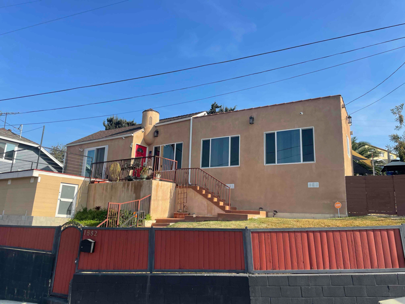 1582 Steele Ave in Los Angeles, CA - Building Photo