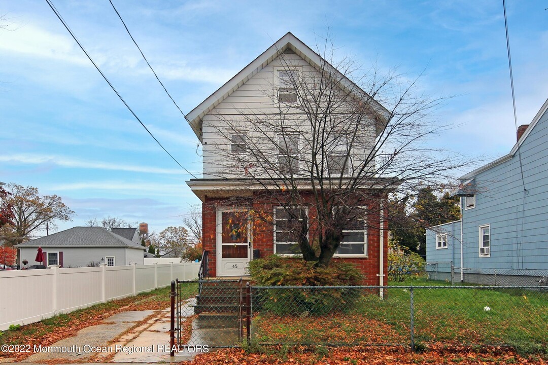 45 Cedar St in Keyport, NJ - Foto de edificio