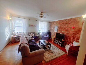 79 Queen St in Kingston, ON - Building Photo - Building Photo