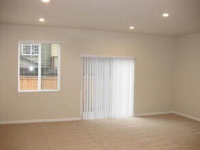 21714 SW Berkshire Terrace in Sherwood, OR - Building Photo - Building Photo