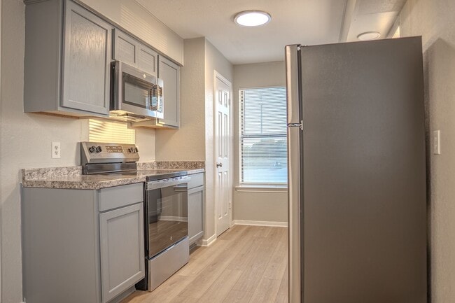 property at 509 E Beeline Ln