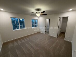 3505 Marksbury Dr in Greensboro, NC - Foto de edificio - Building Photo