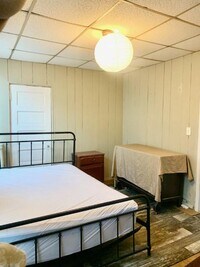 1423 Poplar Grove St photo'