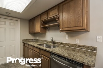 1565 Quill Ct in Titusville, FL - Foto de edificio - Building Photo