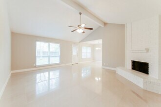 7214 Natchez Dr in Richmond, TX - Building Photo - Building Photo