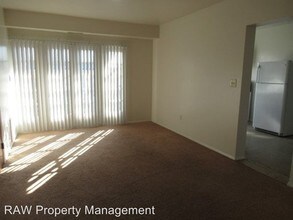 562 Glenwood Ave in Cincinnati, OH - Building Photo - Building Photo