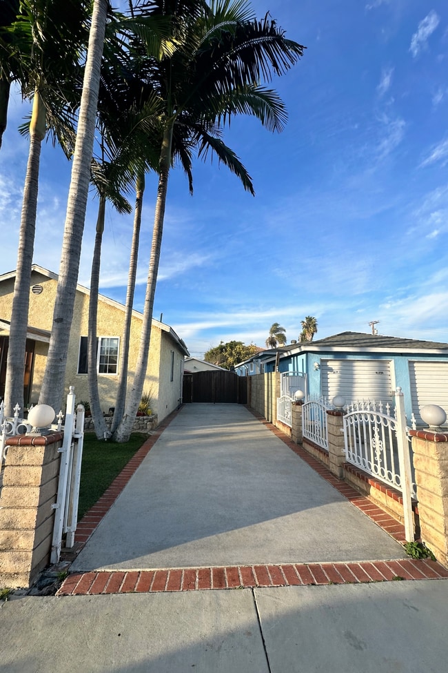 4119 W 164th St in Lawndale, CA - Building Photo - Building Photo