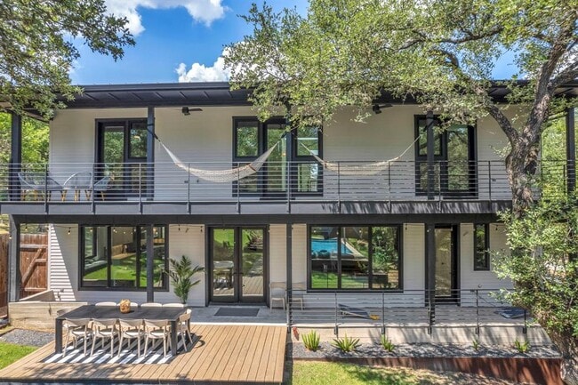 613 Terrell Hill Dr in Austin, TX - Building Photo - Building Photo