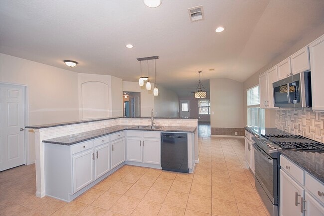 property at 2753 Foster Hill Dr