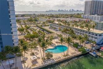1865 79th Street Causeway in North Bay Village, FL - Building Photo - Building Photo