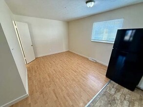 2176 Thurmont Rd in Akron, OH - Building Photo - Building Photo