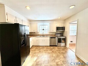 11011 Pennway Dr in North Chesterfield, VA - Building Photo - Building Photo
