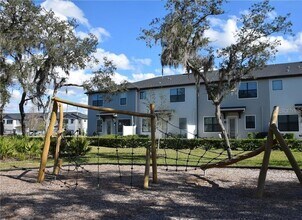 11030 Whistling Pne Wy in Orlando, FL - Foto de edificio - Building Photo