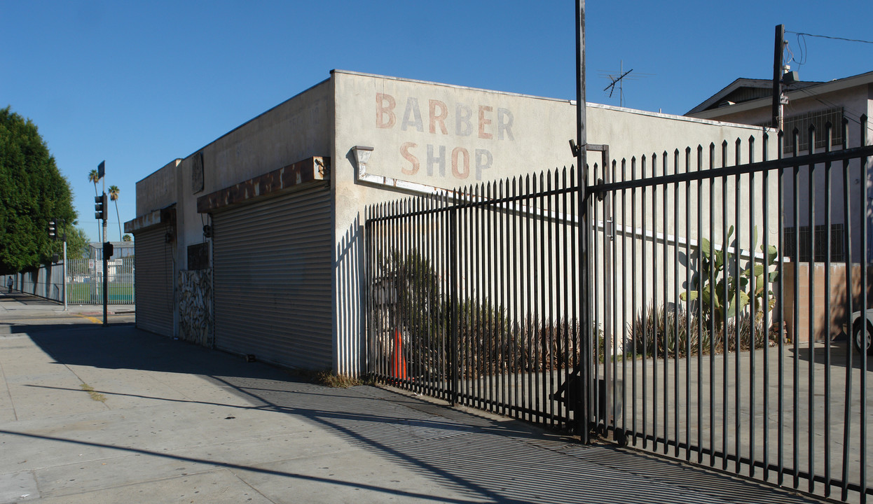 250 69th St in Los Angeles, CA - Foto de edificio