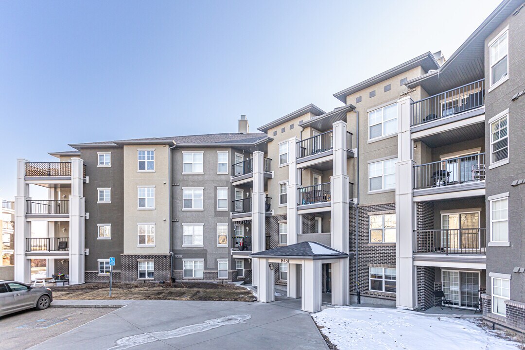 MacEwan Village in Edmonton, AB - Building Photo