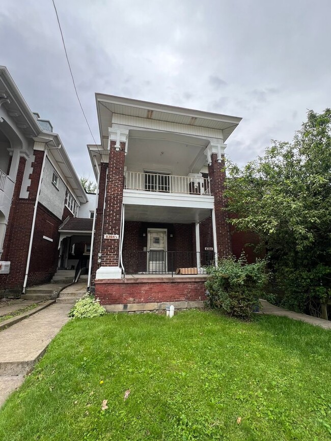 6364 Forward Ave in Pittsburgh, PA - Building Photo - Building Photo
