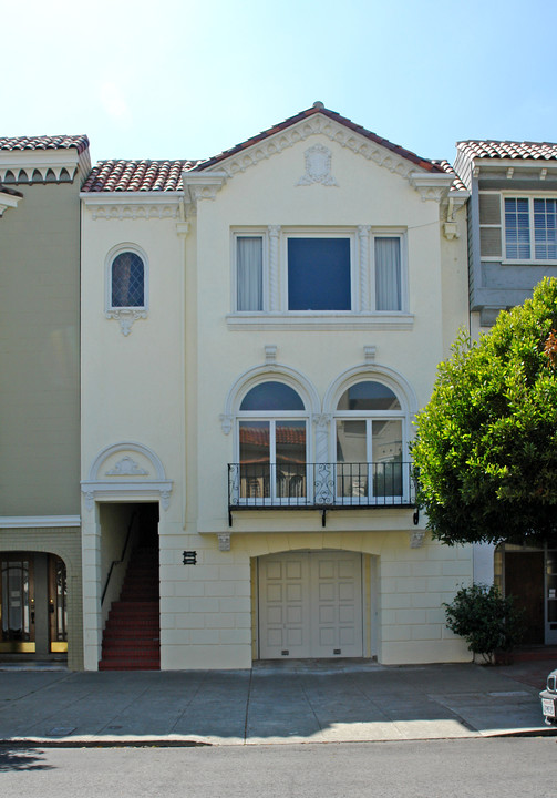 2441-2443 Francisco St in San Francisco, CA - Building Photo