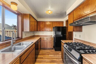 3278 SE Villa Pl in Corvallis, OR - Building Photo - Building Photo