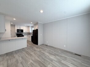 29805 Jamestown Dr in New Baltimore, MI - Building Photo - Building Photo