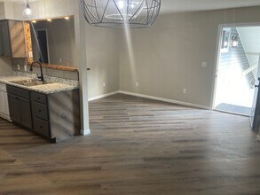 4973 Horseshoe Bend Pkwy in Lake Ozark, MO - Building Photo - Building Photo
