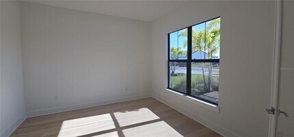 2625 Waterfront Cir in Sarasota, FL - Building Photo - Building Photo