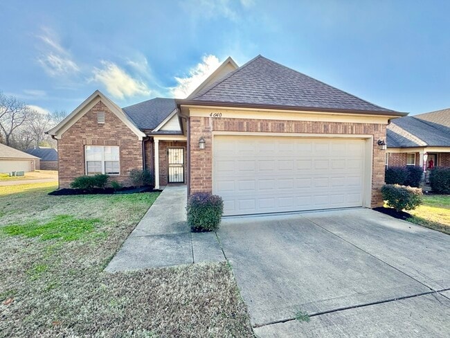 property at 4040 Sunset Lake Ln