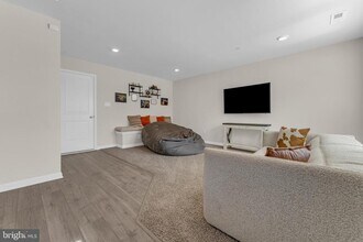 8805 Mimosa Ave in Clinton, MD - Building Photo - Building Photo