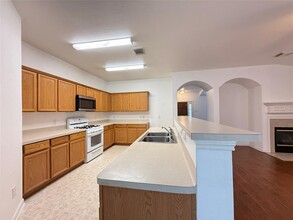 522 Cedar Branch Dr in League City, TX - Building Photo - Building Photo