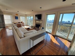 40 Mead St, Unit 2 in Boston, MA - Building Photo - Building Photo