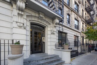 226-228 W 111th St in New York, NY - Building Photo - Building Photo