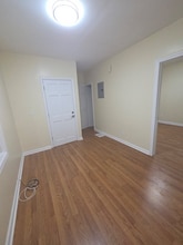 202 Pierson St, Unit 1 in Orange, NJ - Foto de edificio - Building Photo