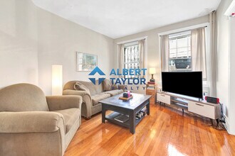104 Strathmore Rd, Unit 4 in Boston, MA - Foto de edificio - Building Photo