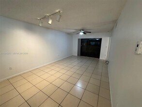 9948 Nob Hill Ln in Sunrise, FL - Building Photo - Building Photo