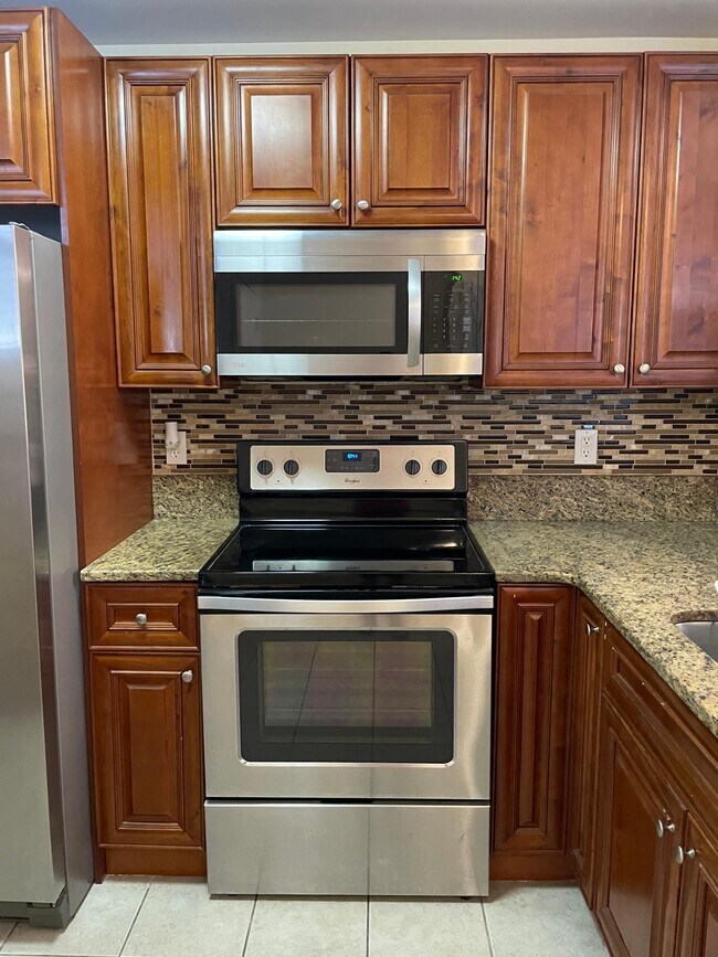 4287 Bellasol Circle Loop, Unit 2414 in Ft. Myers, FL - Building Photo - Building Photo