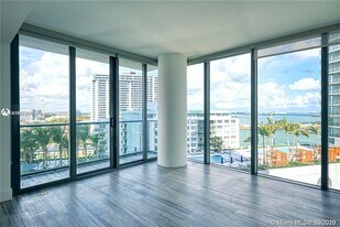 650 NE 32nd St, Unit 1208 in Miami, FL - Building Photo
