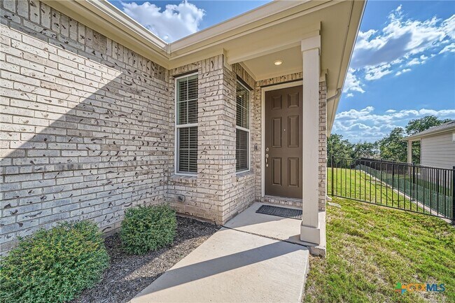 property at 805 Saratoga Ln