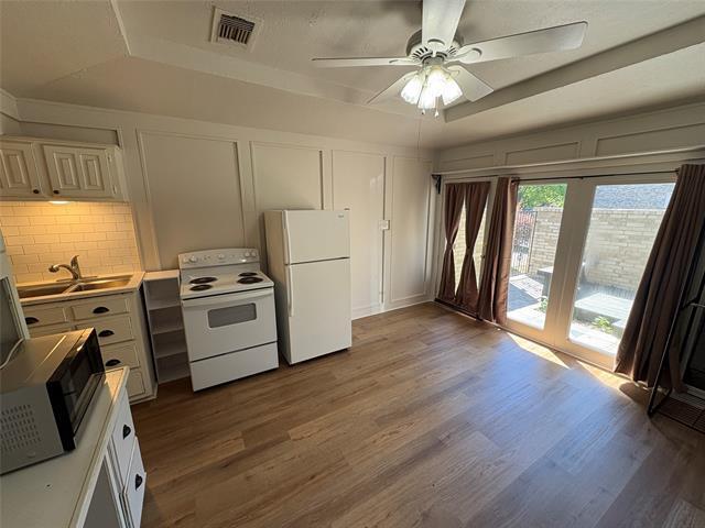 900 N Austin St in Denton, TX - Building Photo - Building Photo