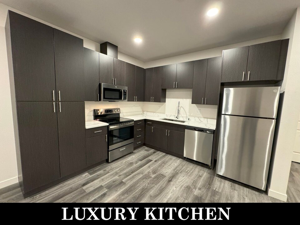 1411 Bella Rose – Huge 1780 sqft in Centralia, WA - Foto de edificio