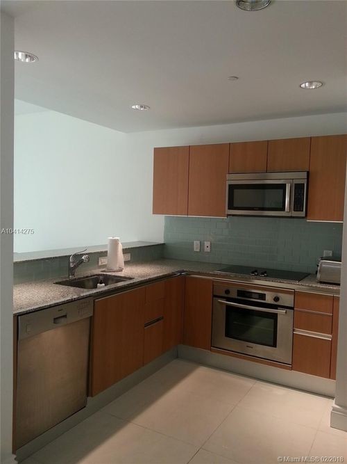 1060 Brickell Ave-Unit -3015M in Miami, FL - Building Photo - Building Photo