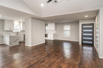 1907 Ashford Hollow Ln in Houston, TX - Building Photo - Building Photo