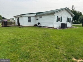 408 Williamson Rd in Greencastle, PA - Building Photo - Building Photo